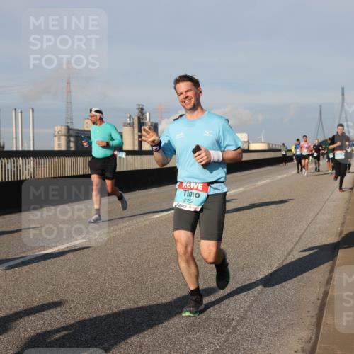 03.10.2025 - Köhlbrandbrückenlauf Lena Gebhardt http://msf.ph/oto/9128078 03.10.2025 09:47:59 Position 2 2732 meine-sportfotos.de