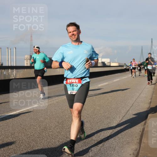 03.10.2025 - Köhlbrandbrückenlauf Lena Gebhardt http://msf.ph/oto/9128089 03.10.2025 09:47:59 Position 2 40, 2015, 22 meine-sportfotos.de