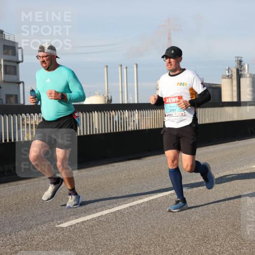 03.10.2025 - Köhlbrandbrückenlauf Lena Gebhardt http://msf.ph/oto/9128093 03.10.2025 09:48:00 Position 2 3791 meine-sportfotos.de