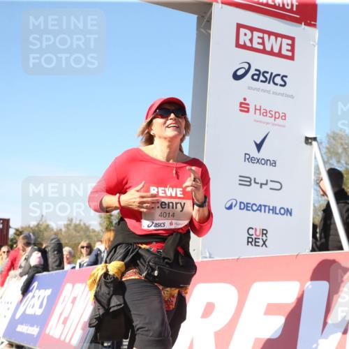 03.10.2025 - Köhlbrandbrückenlauf Jannik Wohlers http://msf.ph/oto/9128108 03.10.2025 13:37:52 Ziel 4014, 5201, 5305, 5384, 5420, 6295 meine-sportfotos.de