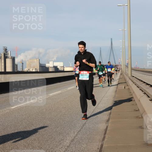 03.10.2025 - Köhlbrandbrückenlauf Lena Gebhardt http://msf.ph/oto/9128115 03.10.2025 09:48:01 Position 2 1767 meine-sportfotos.de