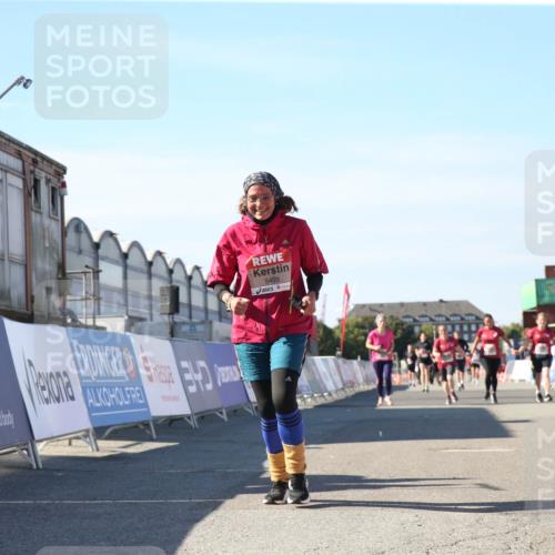 03.10.2025 - Köhlbrandbrückenlauf Jannik Wohlers http://msf.ph/oto/9128123 03.10.2025 13:38:01 Ziel 5188, 5343, 5409, 6515 meine-sportfotos.de