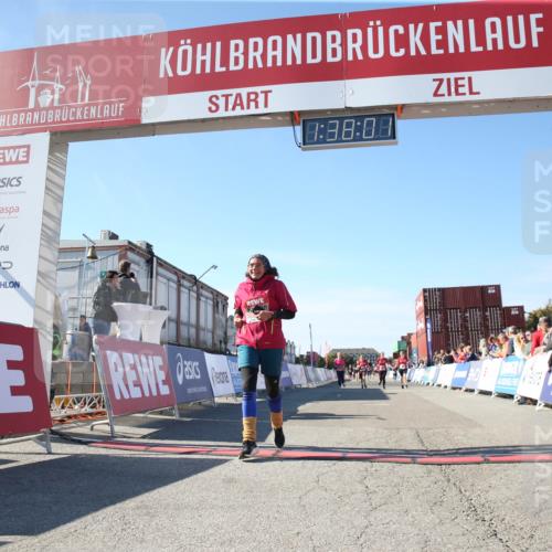 03.10.2025 - Köhlbrandbrückenlauf Jannik Wohlers http://msf.ph/oto/9128132 03.10.2025 13:38:02 Ziel 5188, 5343, 5409, 6515 meine-sportfotos.de