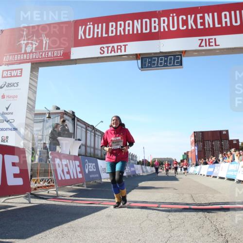 03.10.2025 - Köhlbrandbrückenlauf Jannik Wohlers http://msf.ph/oto/9128136 03.10.2025 13:38:02 Ziel 5188, 5343, 5409, 6515 meine-sportfotos.de