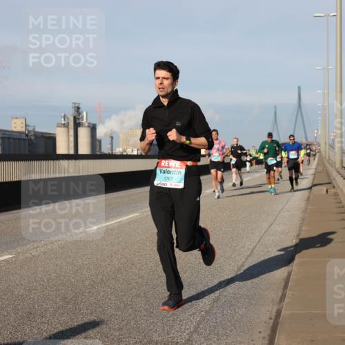 03.10.2025 - Köhlbrandbrückenlauf Lena Gebhardt http://msf.ph/oto/9128137 03.10.2025 09:48:02 Position 2 1767 meine-sportfotos.de