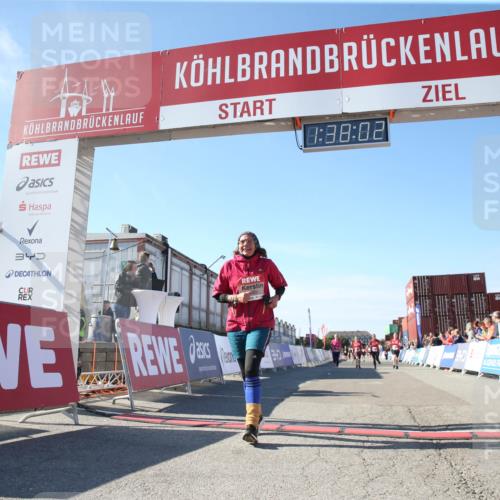 03.10.2025 - Köhlbrandbrückenlauf Jannik Wohlers http://msf.ph/oto/9128138 03.10.2025 13:38:02 Ziel 5188, 5343, 5409, 6515 meine-sportfotos.de