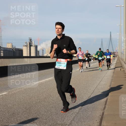 03.10.2025 - Köhlbrandbrückenlauf Lena Gebhardt http://msf.ph/oto/9128140 03.10.2025 09:48:02 Position 2 1767 meine-sportfotos.de