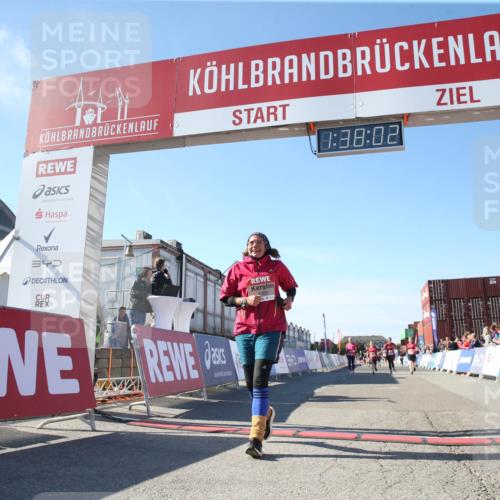 03.10.2025 - Köhlbrandbrückenlauf Jannik Wohlers http://msf.ph/oto/9128141 03.10.2025 13:38:02 Ziel 5188, 5343, 5409, 6515 meine-sportfotos.de