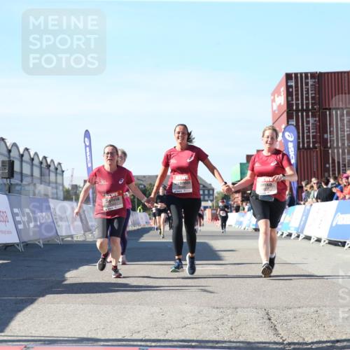 03.10.2025 - Köhlbrandbrückenlauf Jannik Wohlers http://msf.ph/oto/9128155 03.10.2025 13:38:06 Ziel 5188, 5343, 5409, 5632, 6515 meine-sportfotos.de