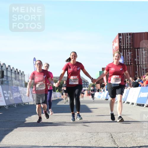 03.10.2025 - Köhlbrandbrückenlauf Jannik Wohlers http://msf.ph/oto/9128161 03.10.2025 13:38:07 Ziel 5188, 5343, 5409, 5632, 6515 meine-sportfotos.de