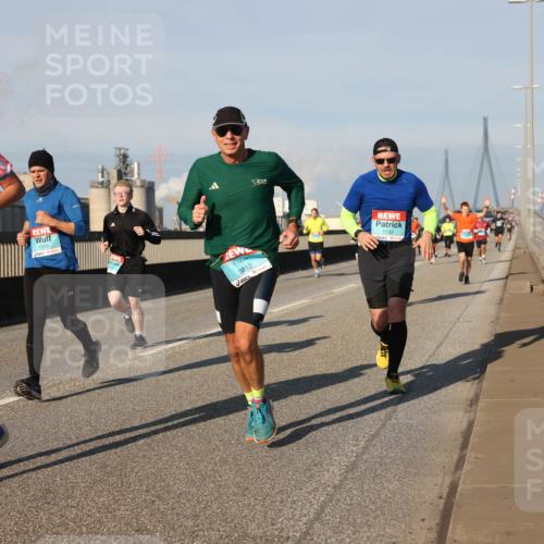 03.10.2025 - Köhlbrandbrückenlauf Lena Gebhardt http://msf.ph/oto/9128194 03.10.2025 09:48:06 Position 2 1039, 1370, 3812, 1132 meine-sportfotos.de