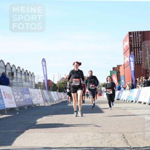 03.10.2025 - Köhlbrandbrückenlauf Jannik Wohlers http://msf.ph/oto/9128196 03.10.2025 13:38:14 Ziel 4435, 5139, 5188, 5335, 5343, 5632, 6515 meine-sportfotos.de