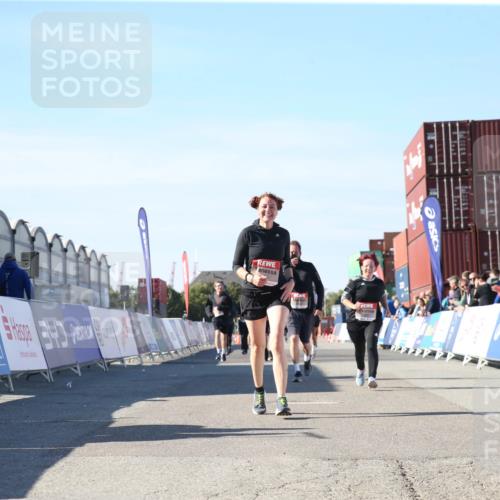 03.10.2025 - Köhlbrandbrückenlauf Jannik Wohlers http://msf.ph/oto/9128199 03.10.2025 13:38:14 Ziel 4435, 5139, 5188, 5335, 5343, 5632, 6515 meine-sportfotos.de