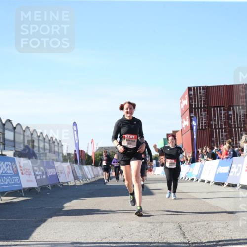 03.10.2025 - Köhlbrandbrückenlauf Jannik Wohlers http://msf.ph/oto/9128205 03.10.2025 13:38:15 Ziel 4435, 5139, 5188, 5335, 5343, 5632, 6515 meine-sportfotos.de