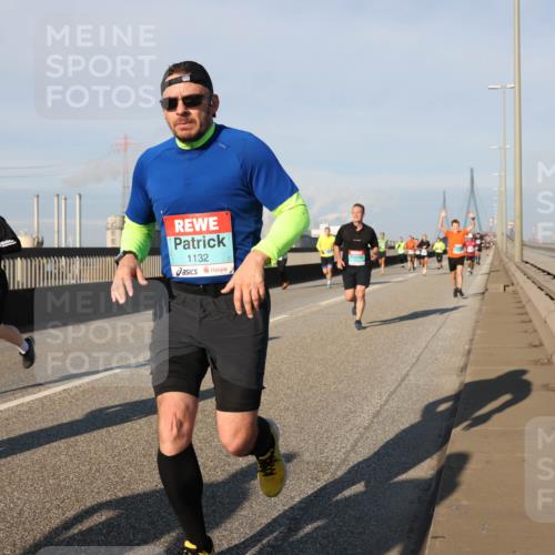 03.10.2025 - Köhlbrandbrückenlauf Lena Gebhardt http://msf.ph/oto/9128227 03.10.2025 09:48:08 Position 2 1132 meine-sportfotos.de