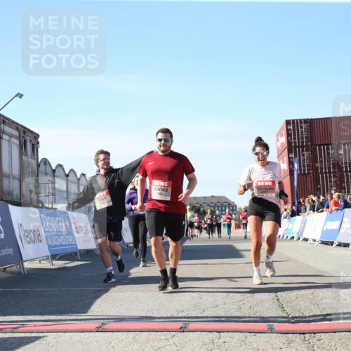 03.10.2025 - Köhlbrandbrückenlauf Jannik Wohlers http://msf.ph/oto/9128253 03.10.2025 13:38:23 Ziel 4435, 4697, 5139, 5335, 5439, 5509, 6581, 6582, 6583 meine-sportfotos.de