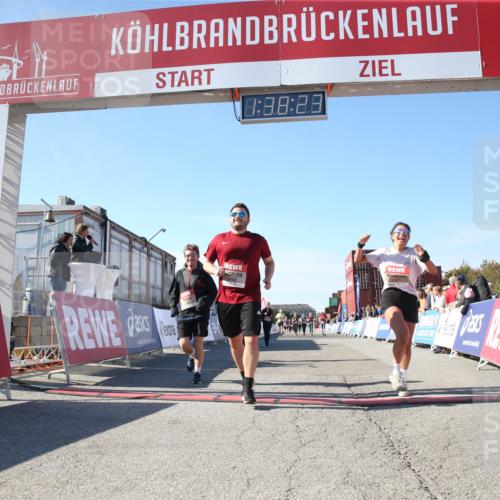 03.10.2025 - Köhlbrandbrückenlauf Jannik Wohlers http://msf.ph/oto/9128264 03.10.2025 13:38:24 Ziel 4435, 4697, 5139, 5335, 5439, 5509, 6581, 6582, 6583 meine-sportfotos.de