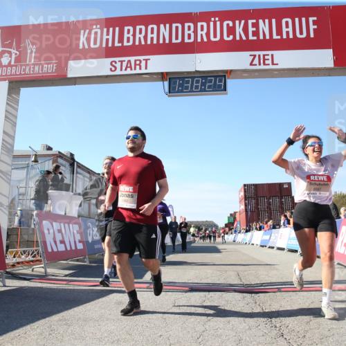 03.10.2025 - Köhlbrandbrückenlauf Jannik Wohlers http://msf.ph/oto/9128275 03.10.2025 13:38:24 Ziel 4435, 4697, 5139, 5335, 5439, 5509, 6581, 6582, 6583 meine-sportfotos.de