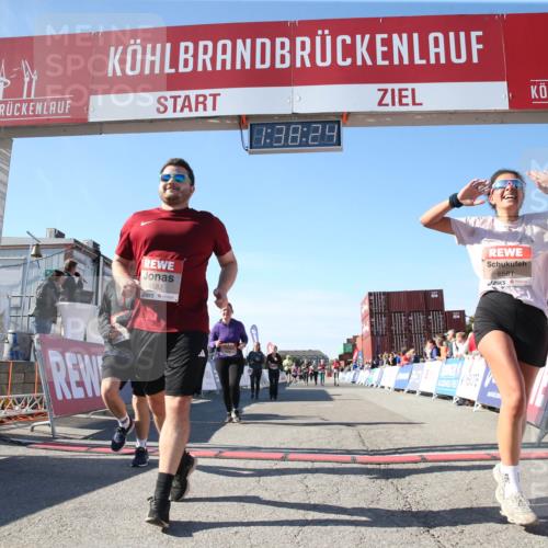 03.10.2025 - Köhlbrandbrückenlauf Jannik Wohlers http://msf.ph/oto/9128279 03.10.2025 13:38:24 Ziel 4435, 4697, 5139, 5335, 5439, 5509, 6581, 6582, 6583 meine-sportfotos.de