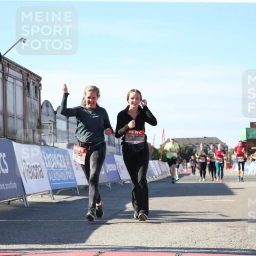 03.10.2025 - Köhlbrandbrückenlauf Jannik Wohlers http://msf.ph/oto/9128285 03.10.2025 13:38:28 Ziel 4697, 5139, 5439, 5509, 6581, 6582, 6583 meine-sportfotos.de