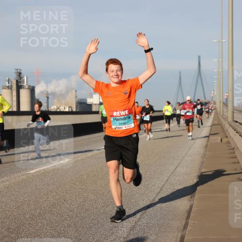 03.10.2025 - Köhlbrandbrückenlauf Lena Gebhardt http://msf.ph/oto/9128300 03.10.2025 09:48:11 Position 2 3496 meine-sportfotos.de