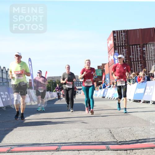 03.10.2025 - Köhlbrandbrückenlauf Jannik Wohlers http://msf.ph/oto/9128302 03.10.2025 13:38:34 Ziel 4697, 4884, 5439, 5509, 5564, 5590, 5591, 6179, 6201 meine-sportfotos.de