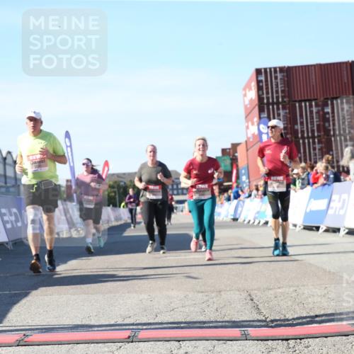 03.10.2025 - Köhlbrandbrückenlauf Jannik Wohlers http://msf.ph/oto/9128304 03.10.2025 13:38:34 Ziel 4697, 4884, 5439, 5509, 5564, 5590, 5591, 6179, 6201 meine-sportfotos.de