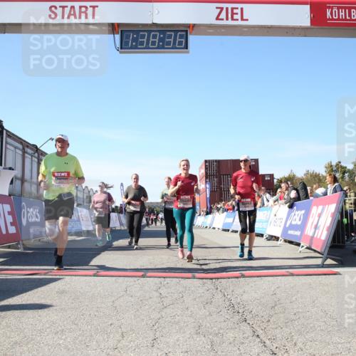 03.10.2025 - Köhlbrandbrückenlauf Jannik Wohlers http://msf.ph/oto/9128307 03.10.2025 13:38:36 Ziel 4697, 4884, 5439, 5564, 5590, 5591, 6179, 6201 meine-sportfotos.de