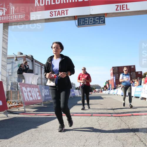 03.10.2025 - Köhlbrandbrückenlauf Jannik Wohlers http://msf.ph/oto/9128353 03.10.2025 13:38:53 Ziel 4723, 5529, 5533, 5584, 6030, 6640 meine-sportfotos.de