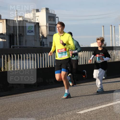 03.10.2025 - Köhlbrandbrückenlauf Lena Gebhardt http://msf.ph/oto/9128354 03.10.2025 09:48:13 Position 2 1111, 11 meine-sportfotos.de