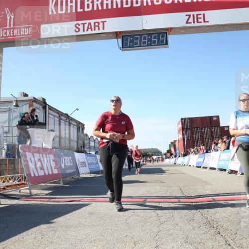 03.10.2025 - Köhlbrandbrückenlauf Jannik Wohlers http://msf.ph/oto/9128356 03.10.2025 13:38:54 Ziel 4723, 5529, 5533, 5584, 6030, 6640 meine-sportfotos.de
