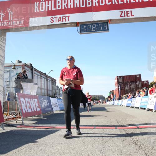 03.10.2025 - Köhlbrandbrückenlauf Jannik Wohlers http://msf.ph/oto/9128359 03.10.2025 13:38:54 Ziel 4723, 5529, 5533, 5584, 6030, 6640 meine-sportfotos.de