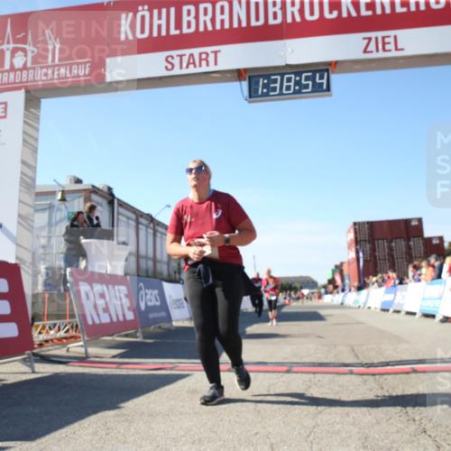 03.10.2025 - Köhlbrandbrückenlauf Jannik Wohlers http://msf.ph/oto/9128364 03.10.2025 13:38:55 Ziel 4723, 5529, 5533, 5584, 6030, 6640 meine-sportfotos.de