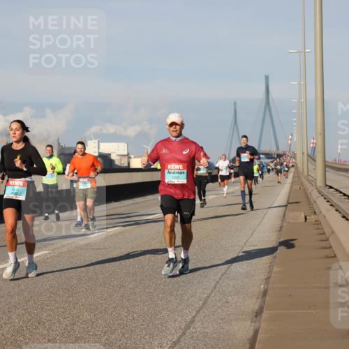 03.10.2025 - Köhlbrandbrückenlauf Lena Gebhardt http://msf.ph/oto/9128411 03.10.2025 09:48:15 Position 2 3825, 1033 meine-sportfotos.de