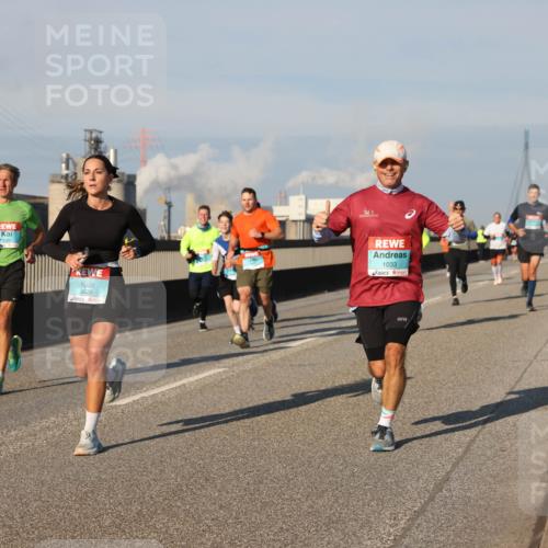 03.10.2025 - Köhlbrandbrückenlauf Lena Gebhardt http://msf.ph/oto/9128426 03.10.2025 09:48:15 Position 2 3825, 1033 meine-sportfotos.de