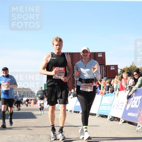 03.10.2025 - Köhlbrandbrückenlauf Jannik Wohlers http://msf.ph/oto/9128427 03.10.2025 13:39:24 Ziel 4531, 4789, 5111, 5135, 5741, 5745, 5766, 5988, 5989, 5991, 5998, 6560 meine-sportfotos.de