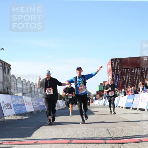 03.10.2025 - Köhlbrandbrückenlauf Jannik Wohlers http://msf.ph/oto/9128452 03.10.2025 13:39:32 Ziel 4621, 5135, 5176, 5444, 5741, 5745, 5991, 5998, 6259, 6560 meine-sportfotos.de