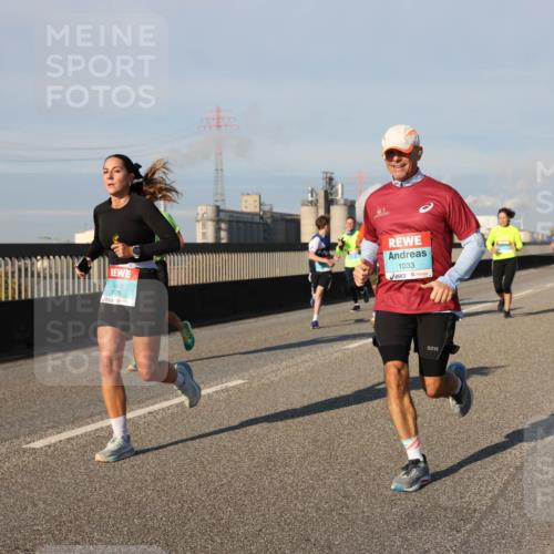 03.10.2025 - Köhlbrandbrückenlauf Lena Gebhardt http://msf.ph/oto/9128457 03.10.2025 09:48:16 Position 2 825, 1033 meine-sportfotos.de