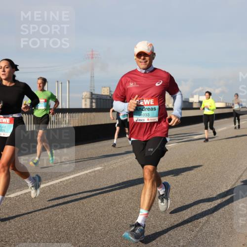03.10.2025 - Köhlbrandbrückenlauf Lena Gebhardt http://msf.ph/oto/9128461 03.10.2025 09:48:17 Position 2 3825, 1033 meine-sportfotos.de