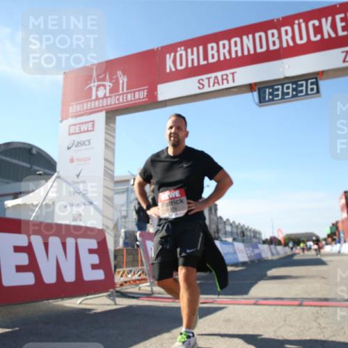 03.10.2025 - Köhlbrandbrückenlauf Jannik Wohlers http://msf.ph/oto/9128477 03.10.2025 13:39:37 Ziel 4621, 5135, 5176, 5444, 5991, 6259 meine-sportfotos.de