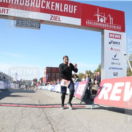 03.10.2025 - Köhlbrandbrückenlauf Jannik Wohlers http://msf.ph/oto/9128481 03.10.2025 13:39:47 Ziel 5264, 5508, 5565, 5566, 6399, 6400 meine-sportfotos.de