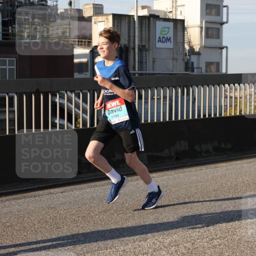 03.10.2025 - Köhlbrandbrückenlauf Lena Gebhardt http://msf.ph/oto/9128508 03.10.2025 09:48:19 Position 2 3196 meine-sportfotos.de