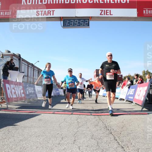03.10.2025 - Köhlbrandbrückenlauf Jannik Wohlers http://msf.ph/oto/9128510 03.10.2025 13:39:53 Ziel 5264, 5484, 5487, 5508, 5565, 5566, 6399, 6400, 6401, 6403, 6522 meine-sportfotos.de