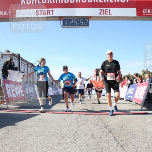 03.10.2025 - Köhlbrandbrückenlauf Jannik Wohlers http://msf.ph/oto/9128514 03.10.2025 13:39:53 Ziel 5264, 5484, 5487, 5508, 5565, 5566, 6399, 6400, 6401, 6403, 6522 meine-sportfotos.de