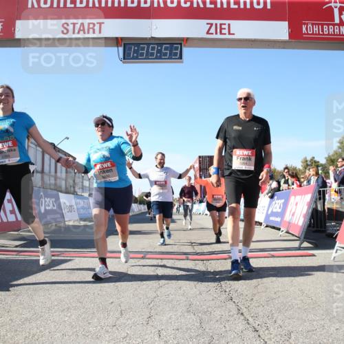 03.10.2025 - Köhlbrandbrückenlauf Jannik Wohlers http://msf.ph/oto/9128516 03.10.2025 13:39:54 Ziel 5264, 5484, 5487, 5508, 5565, 5566, 6399, 6400, 6401, 6403, 6522 meine-sportfotos.de