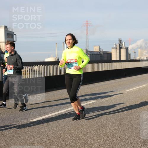 03.10.2025 - Köhlbrandbrückenlauf Lena Gebhardt http://msf.ph/oto/9128517 03.10.2025 09:48:20 Position 2 1312 meine-sportfotos.de