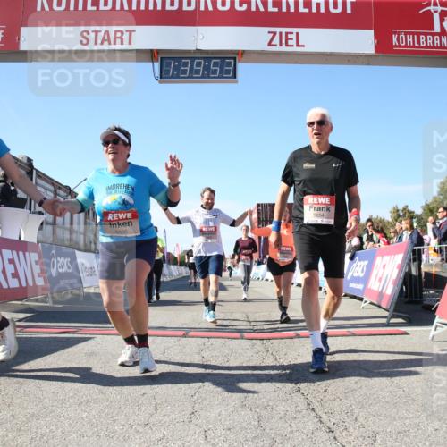 03.10.2025 - Köhlbrandbrückenlauf Jannik Wohlers http://msf.ph/oto/9128521 03.10.2025 13:39:54 Ziel 5264, 5484, 5487, 5508, 5565, 5566, 6399, 6400, 6401, 6403, 6522 meine-sportfotos.de
