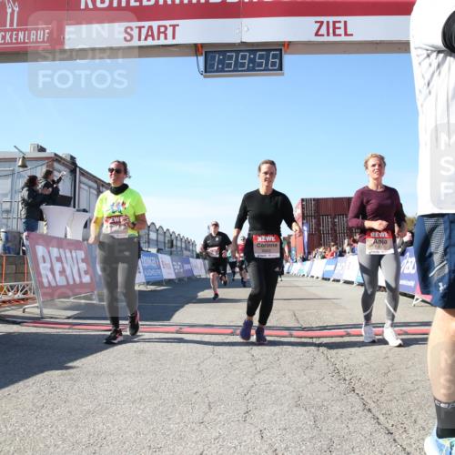 03.10.2025 - Köhlbrandbrückenlauf Jannik Wohlers http://msf.ph/oto/9128549 03.10.2025 13:39:56 Ziel 5264, 5484, 5487, 5565, 5566, 5831, 5832, 5835, 6399, 6400, 6401, 6403, 6522 meine-sportfotos.de