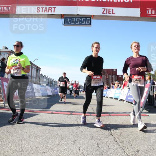 03.10.2025 - Köhlbrandbrückenlauf Jannik Wohlers http://msf.ph/oto/9128557 03.10.2025 13:39:57 Ziel 5264, 5484, 5487, 5565, 5566, 5831, 5832, 5835, 6399, 6400, 6401, 6403, 6522 meine-sportfotos.de