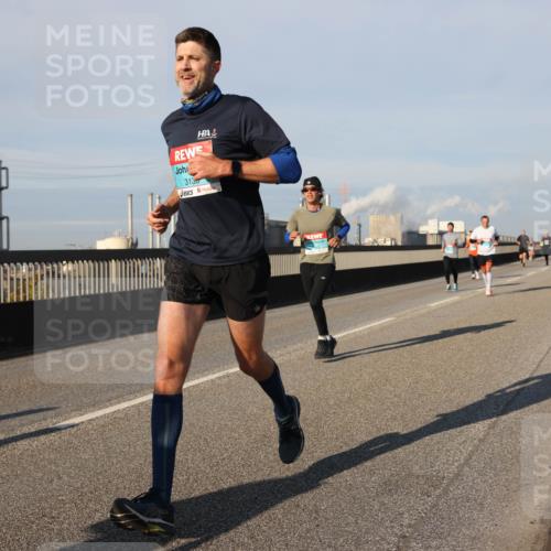 03.10.2025 - Köhlbrandbrückenlauf Lena Gebhardt http://msf.ph/oto/9128562 03.10.2025 09:48:21 Position 2 3130 meine-sportfotos.de